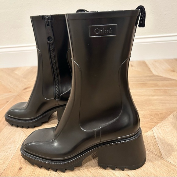 LIKE NEW! Chloe Betty black rubber platform rain boots size 39/9 - Picture 7 of 13